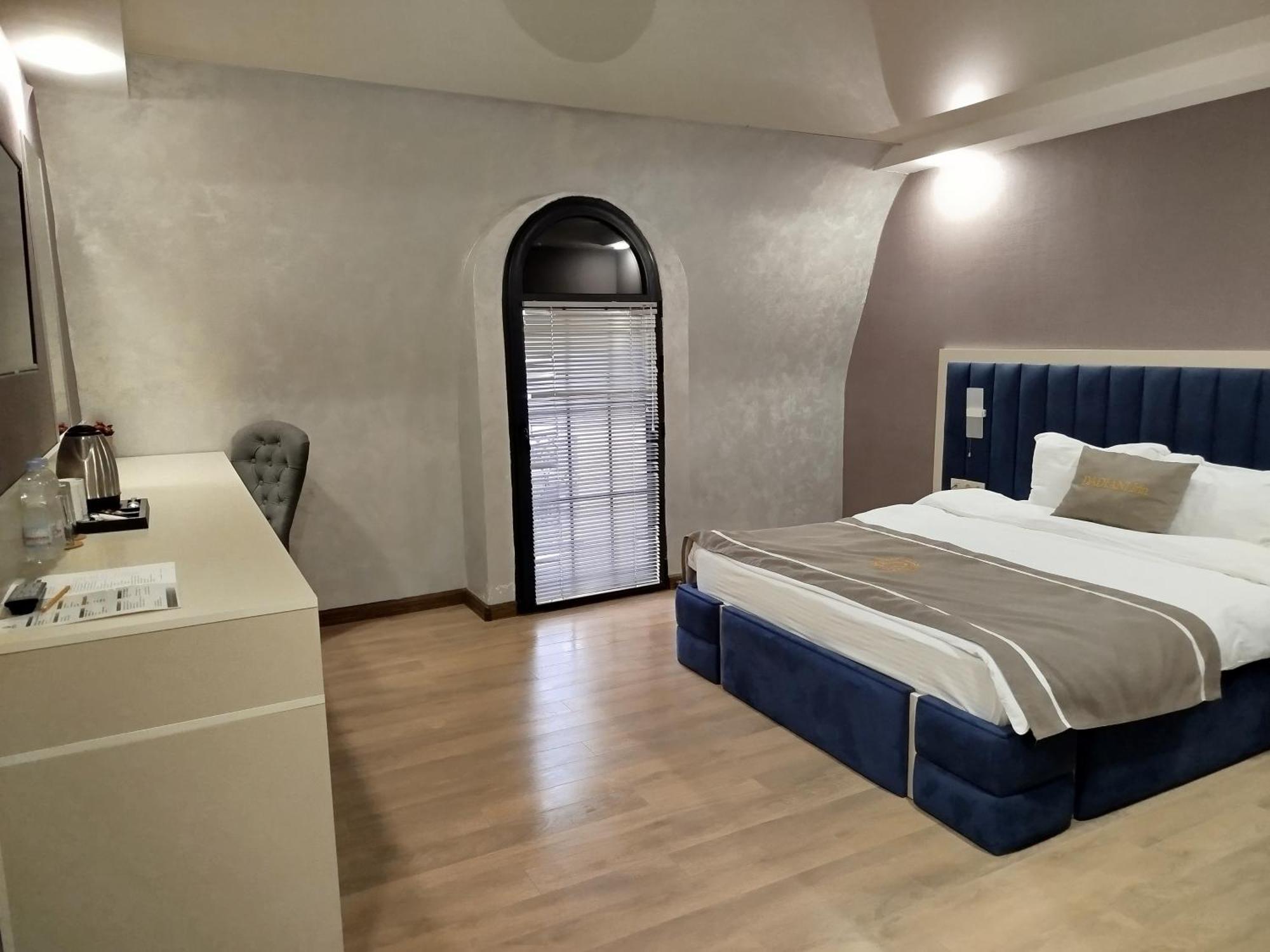 Dadiani Inn Zugdidi Eksteriør bilde