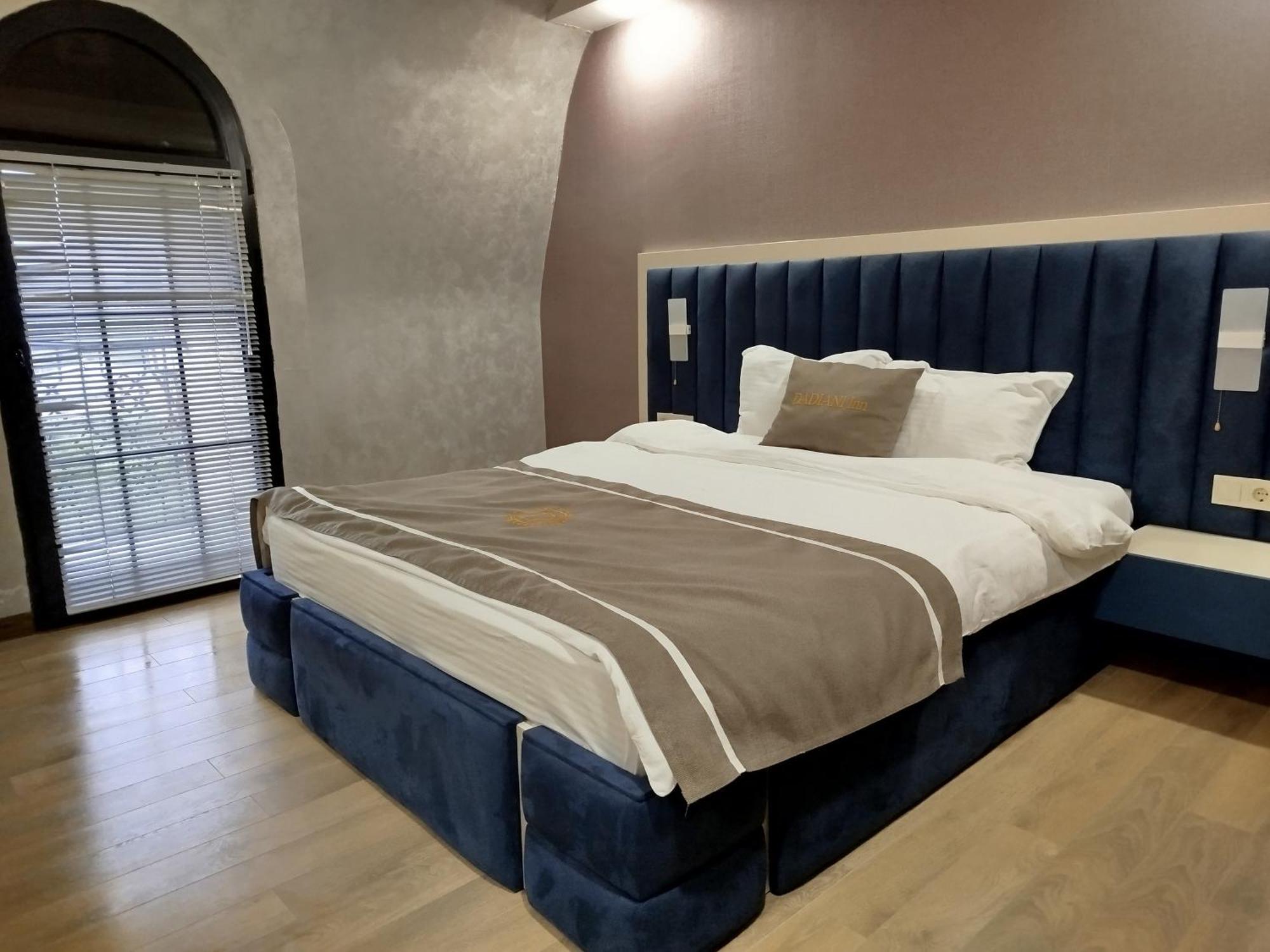 Dadiani Inn Zugdidi Eksteriør bilde